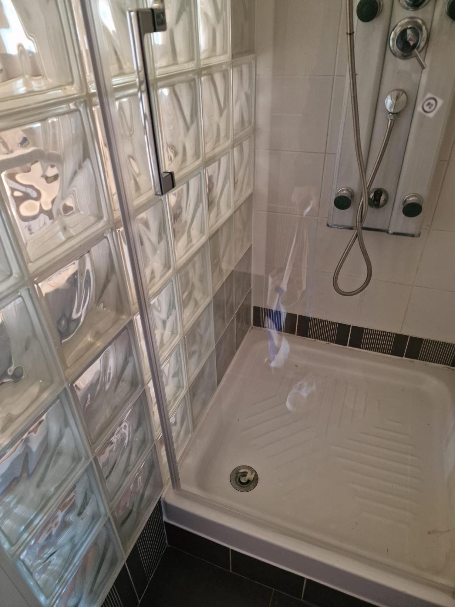 Une Chambre Dans Un Appartement - Luxary Calm Saint-Gratien  Ngoại thất bức ảnh