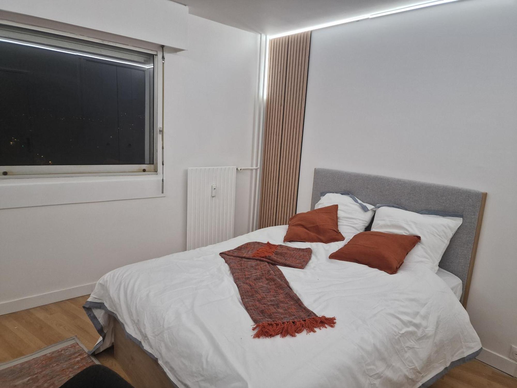 Une Chambre Dans Un Appartement - Luxary Calm Saint-Gratien  Ngoại thất bức ảnh